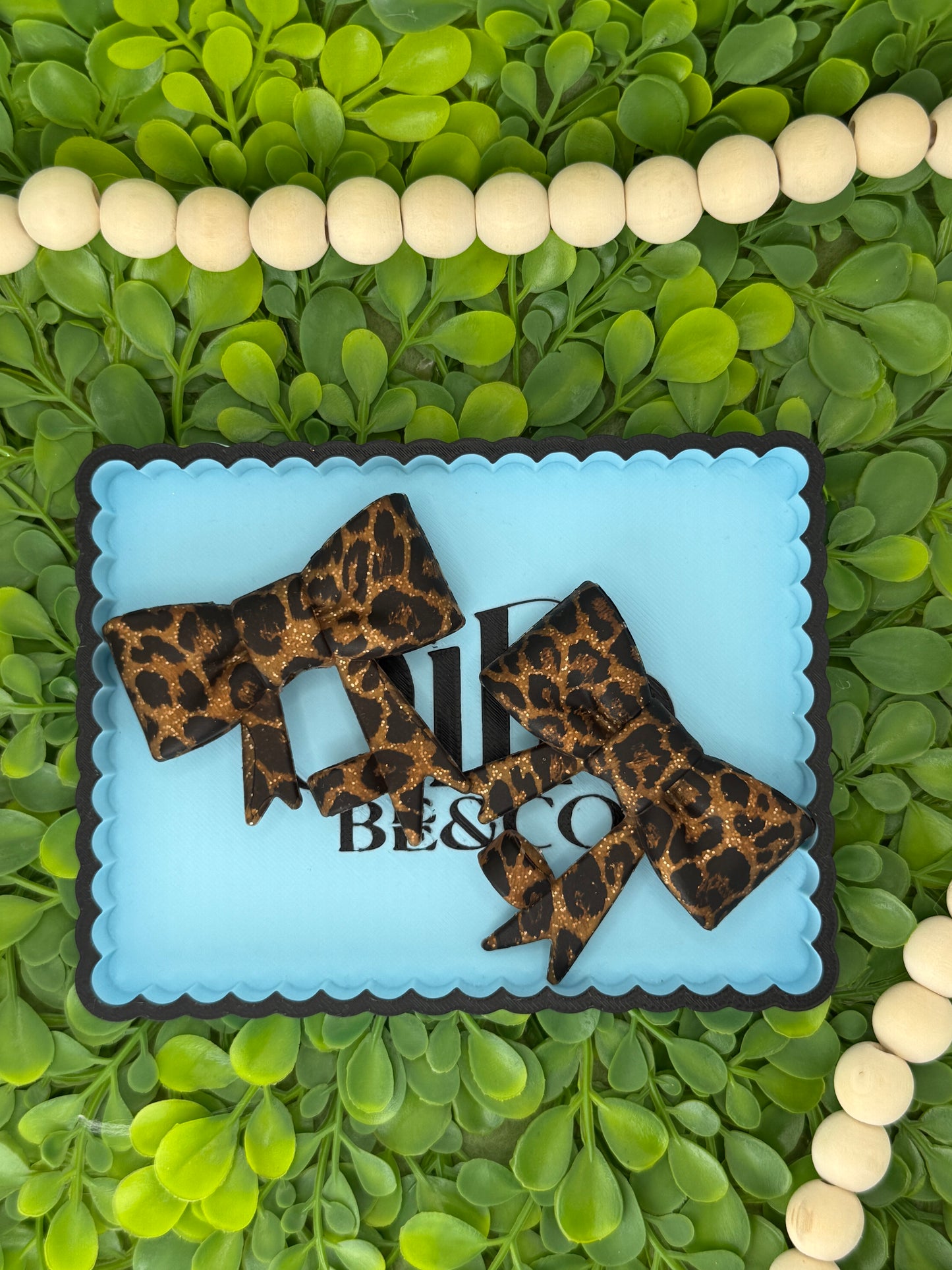 Bow Straw Topper