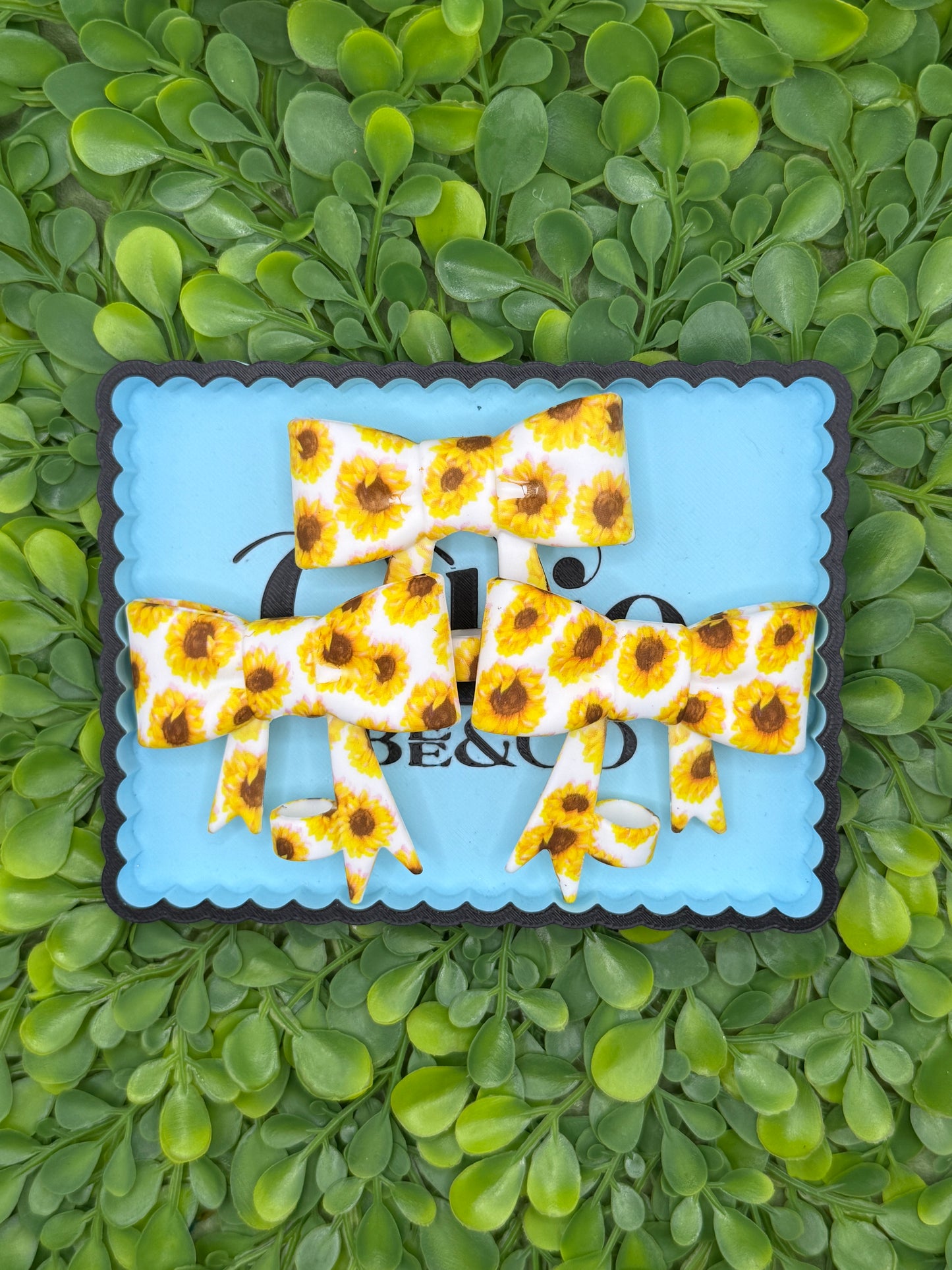 Bow Straw Topper